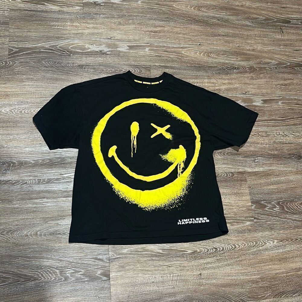 Smiley world black Loose fit L tshirt logo limitless happiness